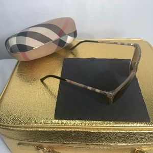 Burberry Polarized Sunglasses Q3